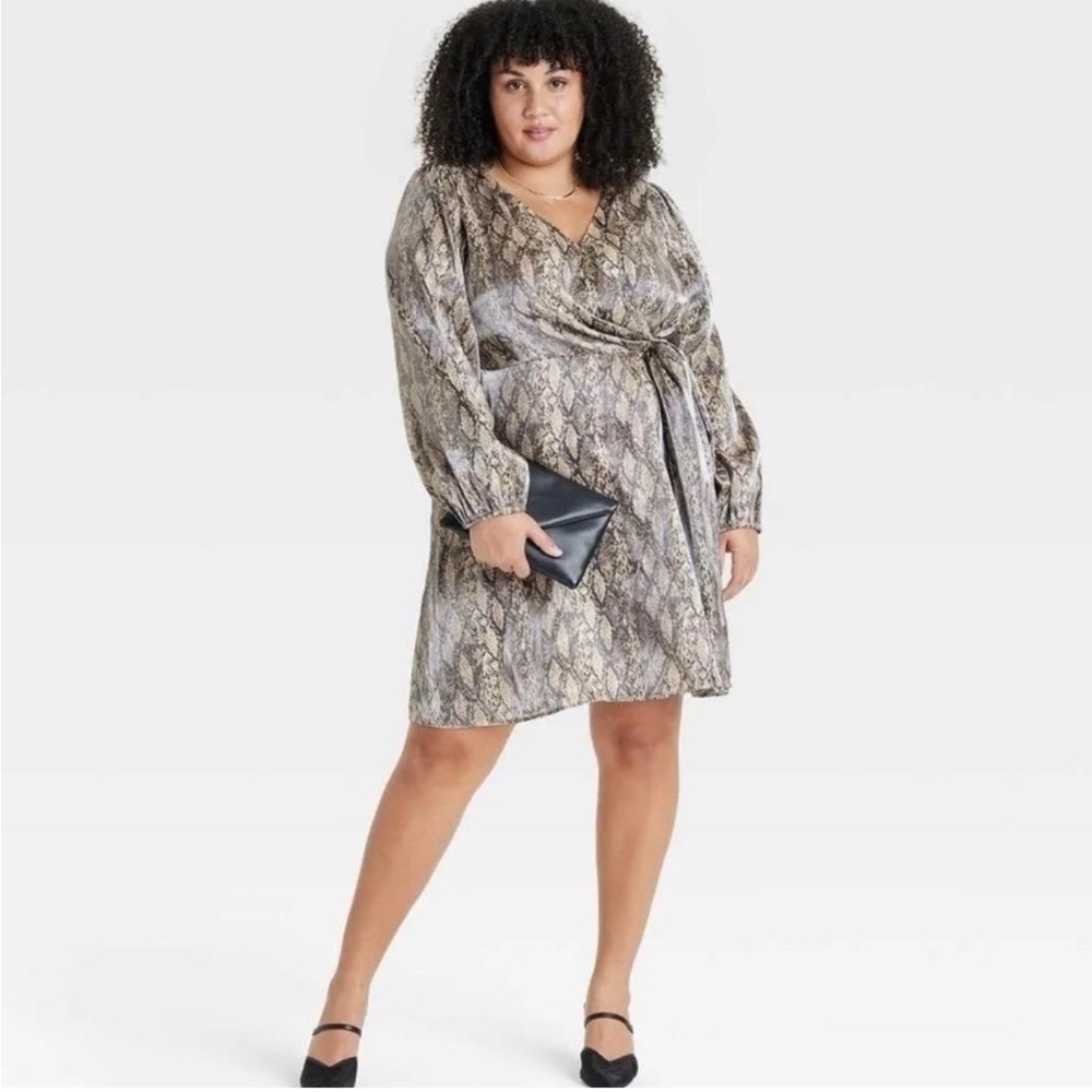 AVA & VIV Long Sleeve Snake Print Dress